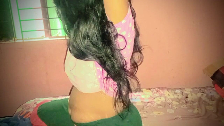 Riyamoni: Karımı tatillerde evde sevdim. Benimle seks yapmayı seviyor