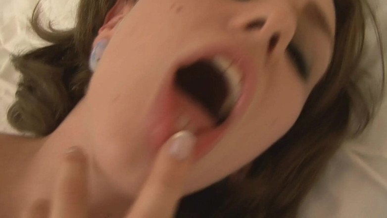 Tight little babes: Spanisches teen mit schlankem körper, solo-masturbation