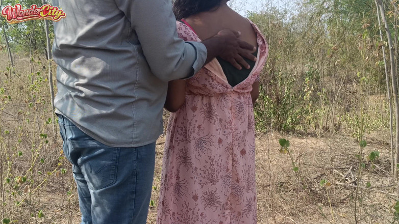 Pushpa studio: 屋外ジャングルの熱いミルクの胸