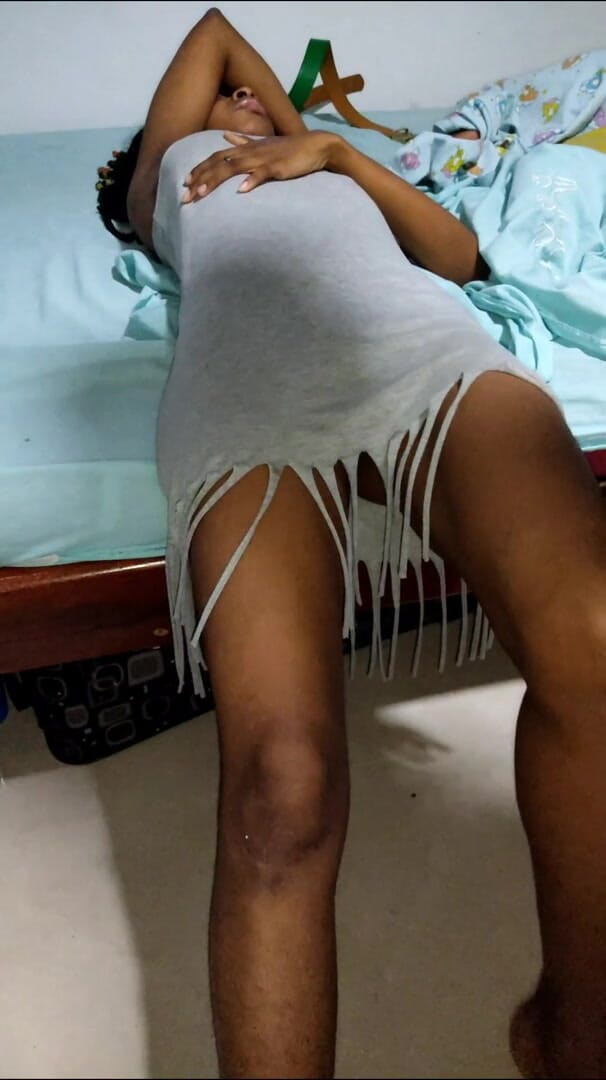 ElVenudoXXX: 苗条女孩被大黑干