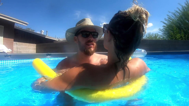Mya Lane: Risky Sex in the Pool Outside 9 Months Pregnant
