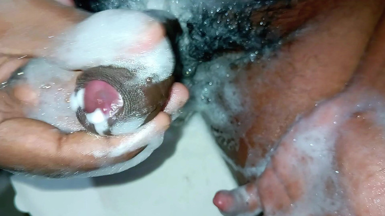 rahuman: 괴물 자지 청소와 자위