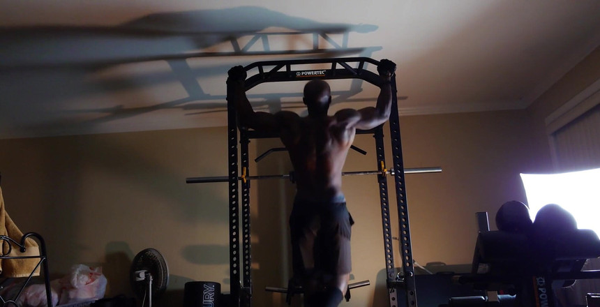 Hallelujah Johnson: Motstånd träning igår Fett förlust strategier Fettförlust kräver ett nettounderskott...