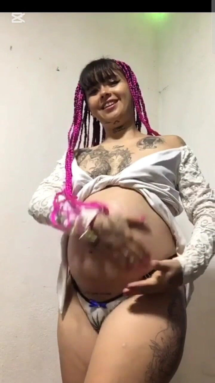 Dalyla: Vientre gigante