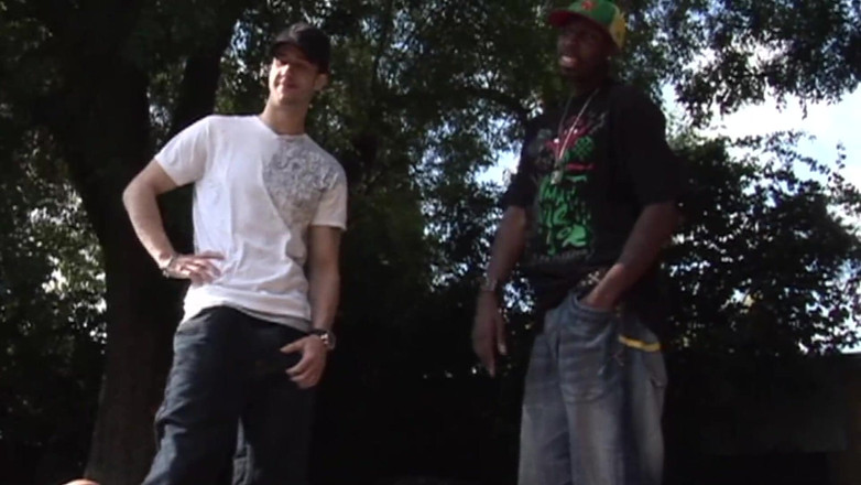 The Window of Sex: Sculele uriașe pentru scenă murdară-4 brunetă tatuată delicioasă cu țâțe uriașe...