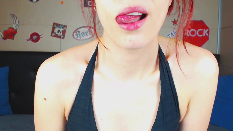 Candystart Videos: Masturbuji ti na obličej a plivem na tebe.