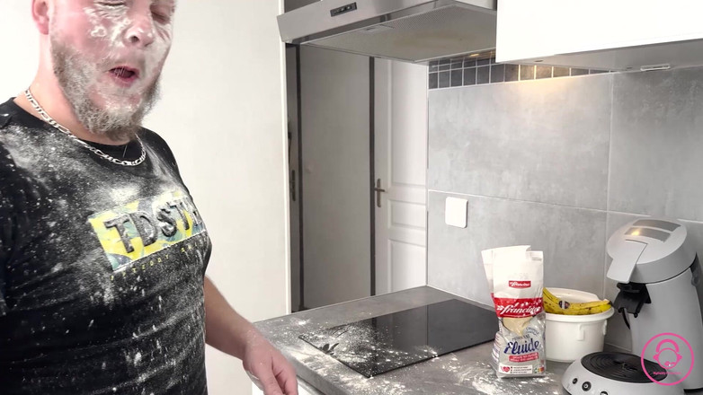 Bigdaddy films: Patisserie Coquine, Le Gateau Zizi Du Couple