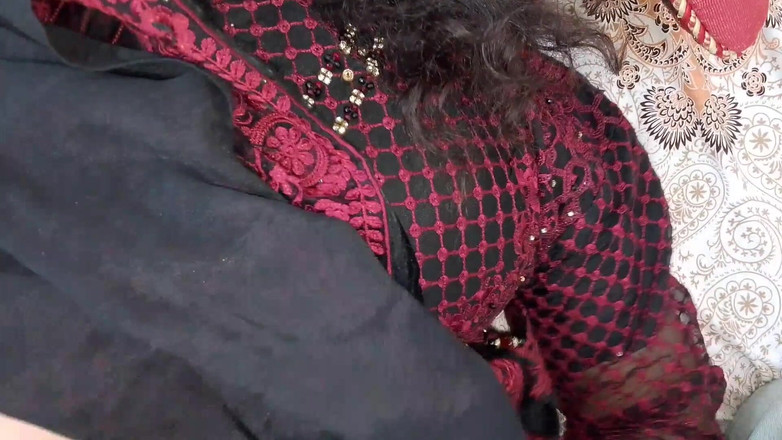 QueenbeautyQB: Indische ehefrau will meinen schwanz in ihrer muschi