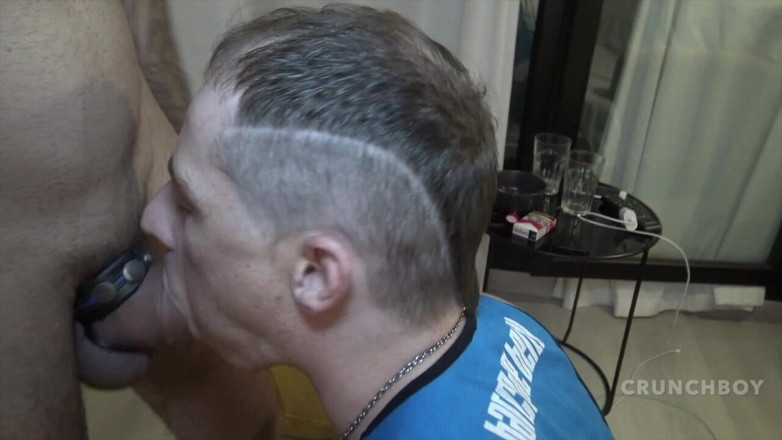 French dudes with big cocks: ファビアンは2人の男の子によって朝に犯される