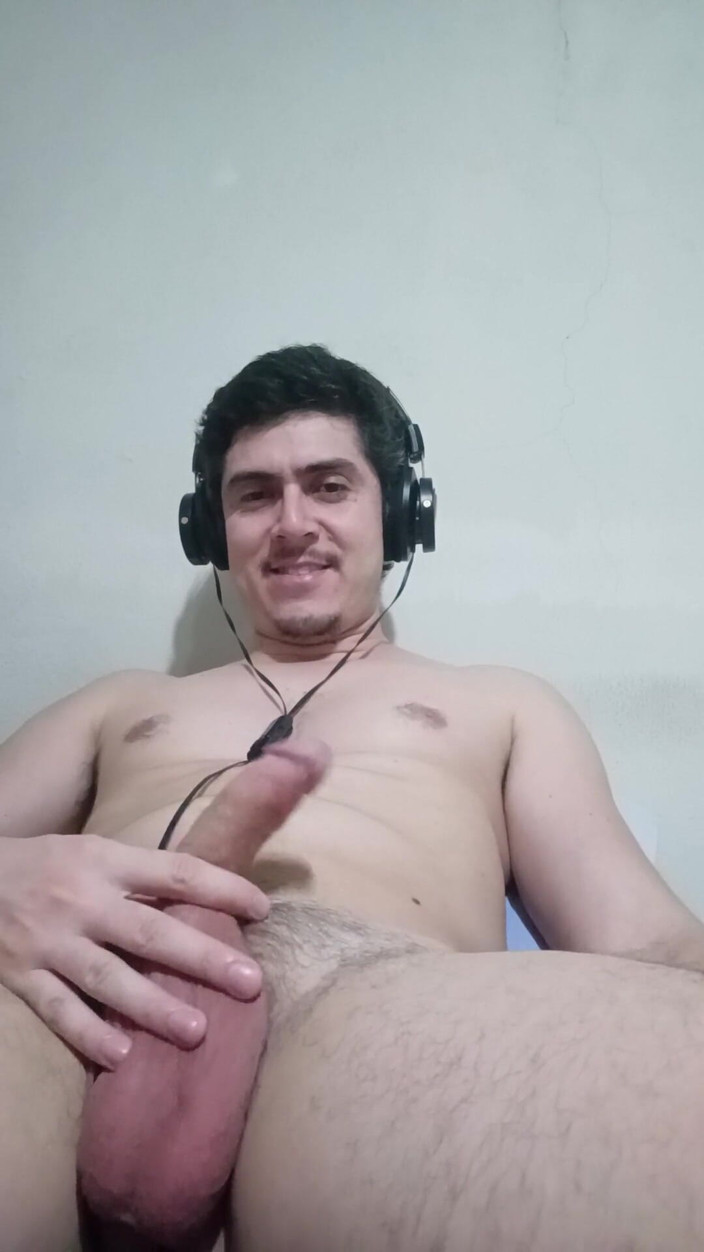 Tabasco Jake: Bonito garanhão masturbando grande pau branco