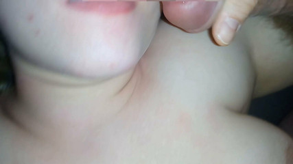 Sekretny666: Crot di mulutnya yang tersenyum dengan lidah penolongnya