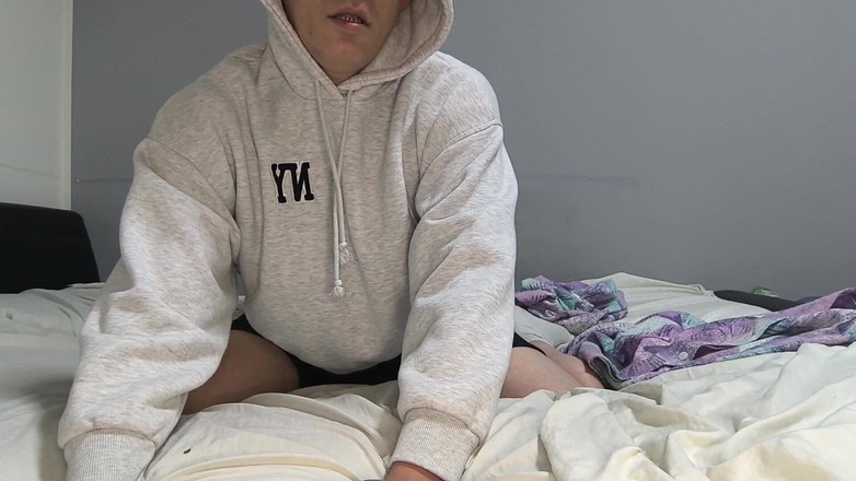 Rozebell: 私に射精してください -後ろから犯されたフェムボーイ 彼女は中に射精されました