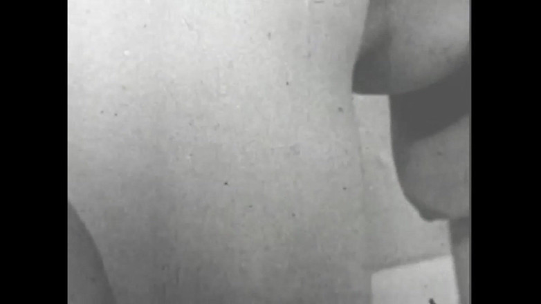 Vintage megastore: Cơ thể đẹp và kích thích