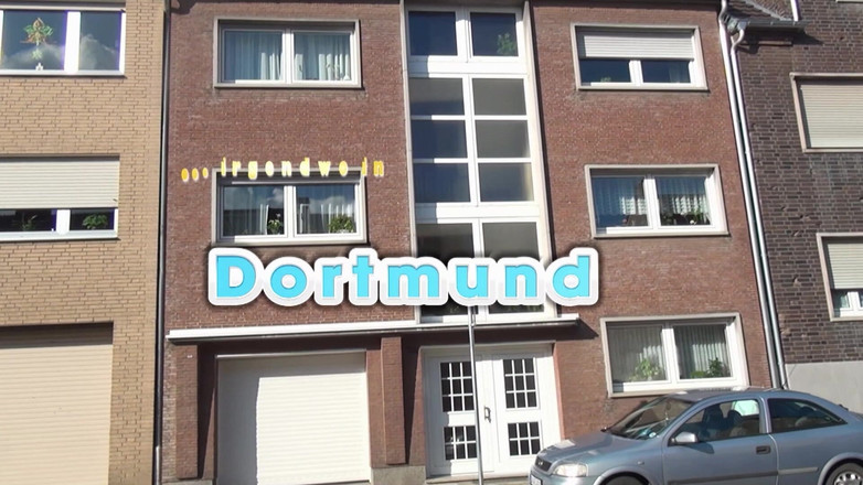 Old & Young: タトゥー入りのドイツ人スラットが見知らぬ人とセックスする