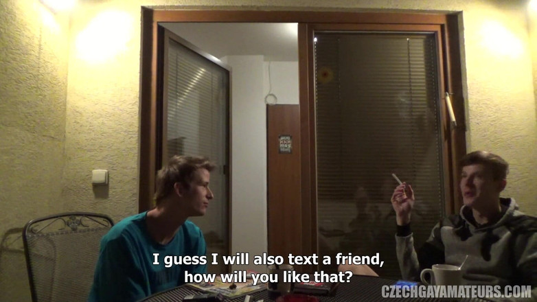 Czech Gay Amateurs: Чеські геї-аматори, 5 незайманих з великим членом отримують освіту на відкритому повітрі