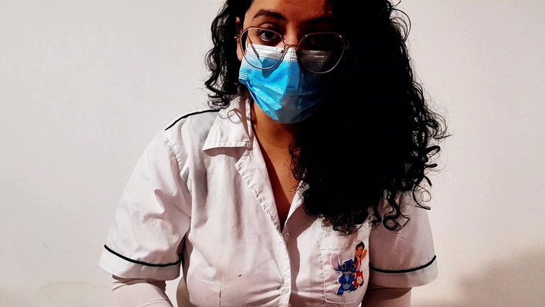 Babyluna939: Я не можу стримати свого бажання і смокчу член свого пацієнта, частина 1