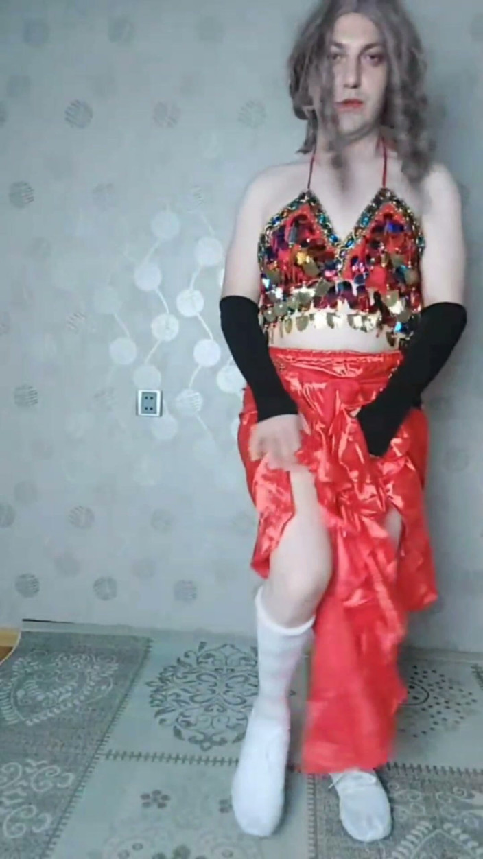 Kitty_Cross: Naughty Belly Dancer Hot Moves White Body