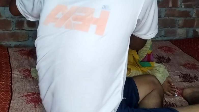 Uttar dinajpur: Co děláš s nevlastním bratrem?