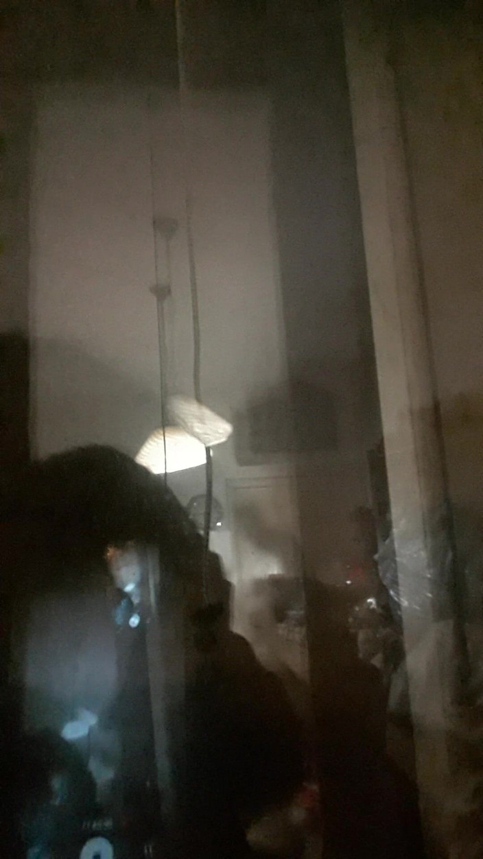 WEBREGINETTA2023: Video, das gegen das Fenster platscht