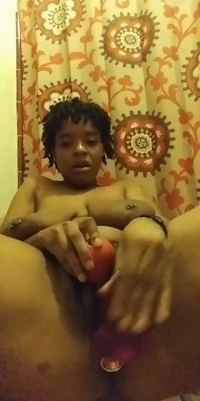 Missus E: Issa Bullseye