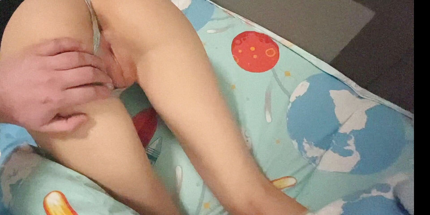 Avery Aqua: Curvă cu pizdă umedă