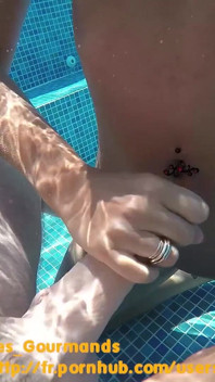Hot MILF with Buttplug in the Pool, Fucked, Big Cumshot