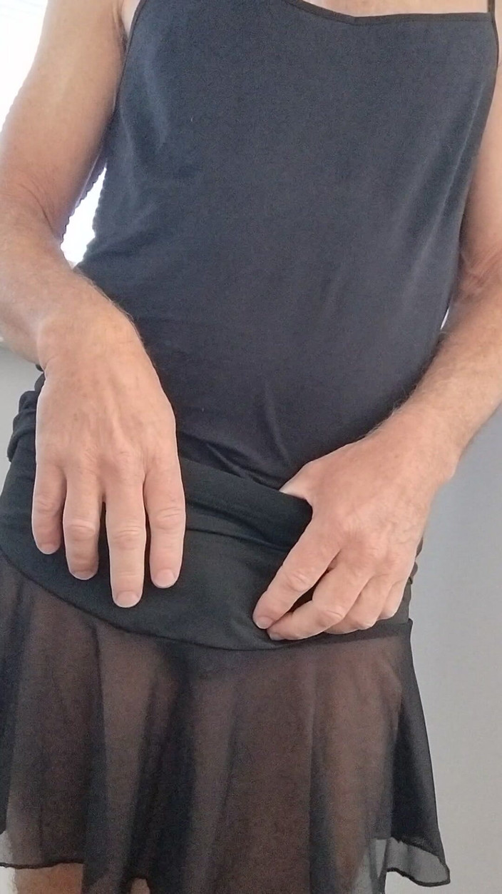 dragontrainer5: Tranny Crossdresser škádlí v černém prádle