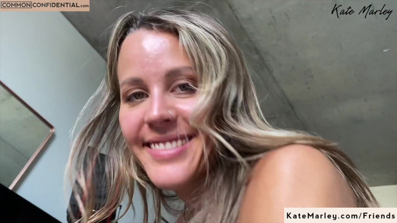 Kate Marley: Gerçek aşk - yakın çekim amcık ters kovboy kız