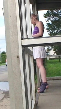 She Loves to Suck Long Cock!