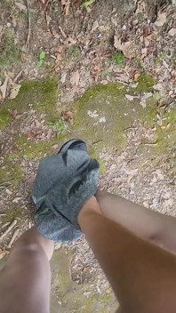 Yürüyüş yaparken neredeyse birkaç kez yakalandı