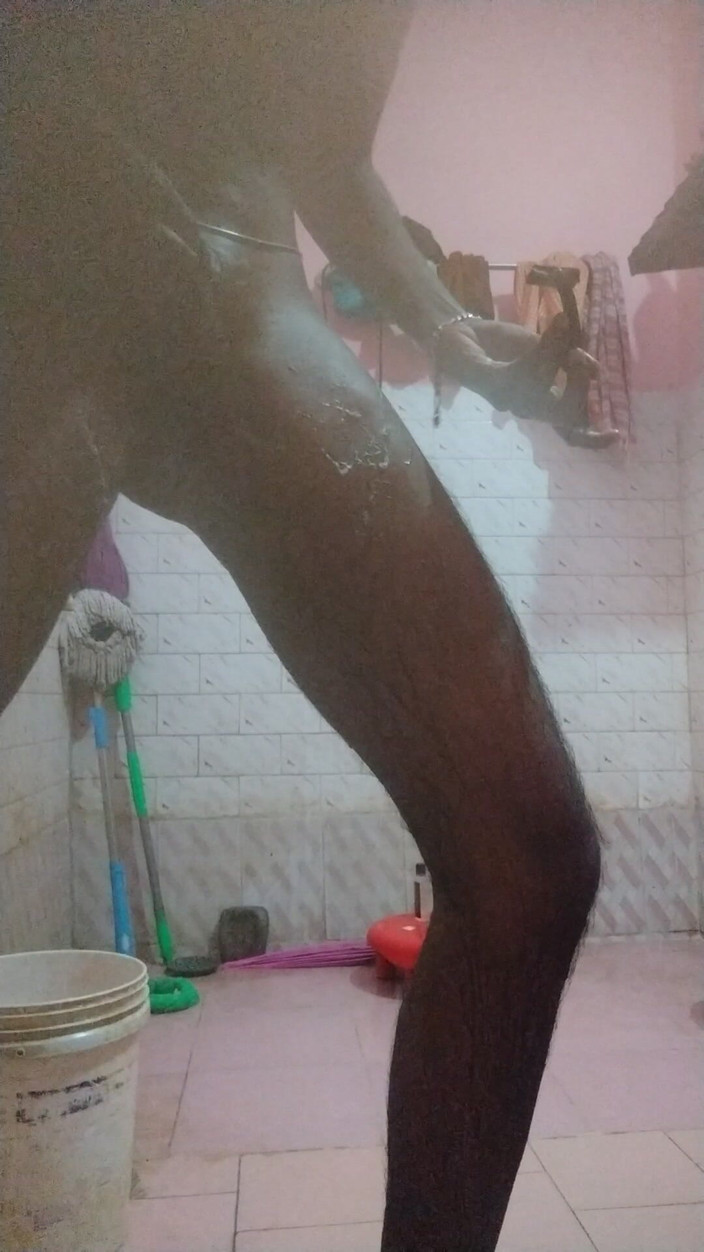 Tamil 10 inches BBC: Nam quái vật