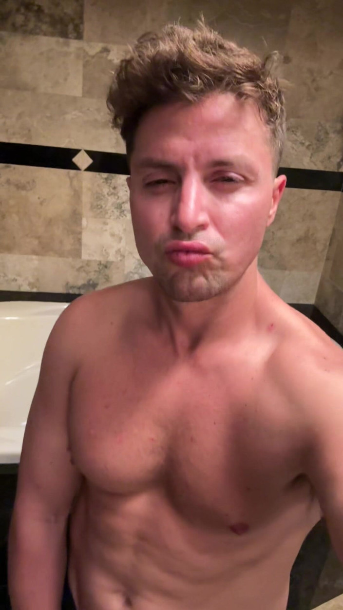 jayromeroxxx: Tease Tease Big Cock