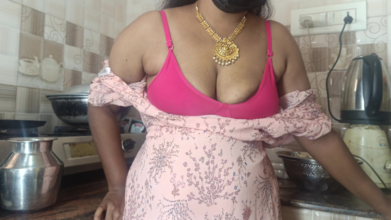 Laxi ammu: Gospodyni kuchnia gorący romans