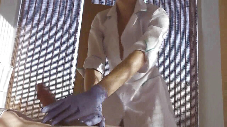 Angel The Dreamgirl: Perawat memeriksa kontol