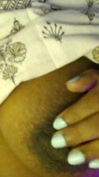 Desi heißes mädchen möpse nippel lutschen dildo muschi ficken.