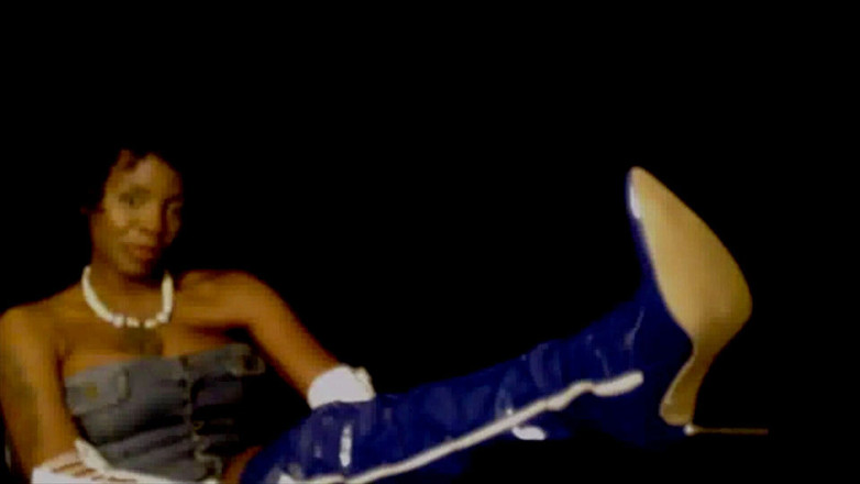 The Goddess Simone: Jeans y botas de látex