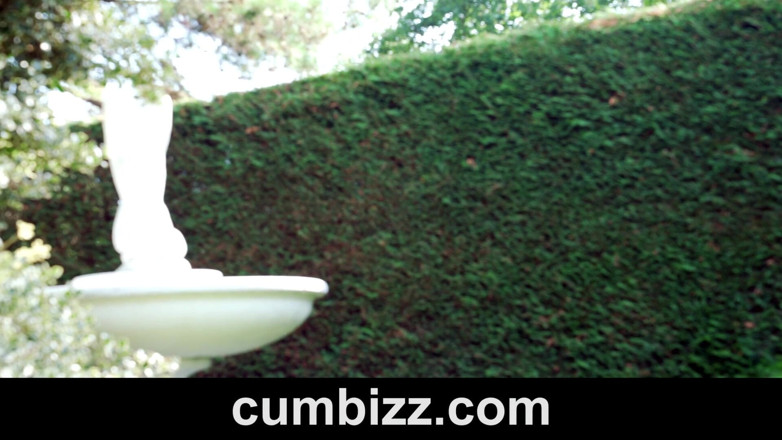 Cumbizz: 흑인 대물 자지에 따먹히는 흑인 대물 자지