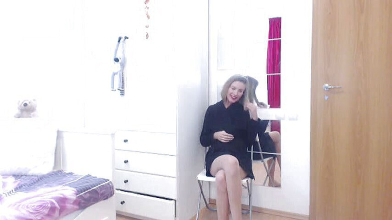 Erotic Tanya: Неслухняна дівчина Санти