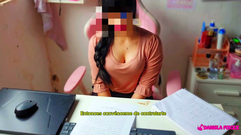 danielafoxxx: 女の子が仕事を探しに行って、結局セックスされてしまった