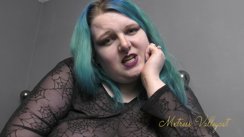 Mxtress Valleycat: Sportsfan domme mocks your funny shaped balls