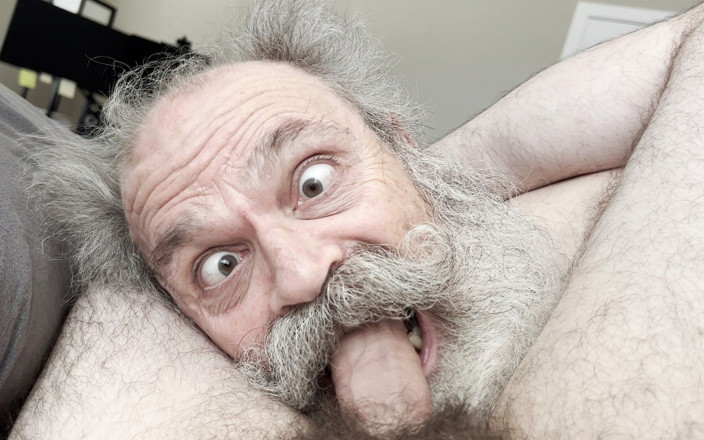 FuzzyBeardBoy: Người bú cu của Alberto