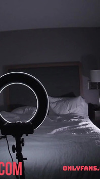 Zrzucanie creampie w seksownych murzynkach Spinner Bts