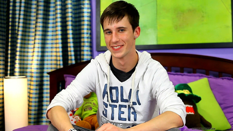 Lollipop Twinks: Un'intervista "mordente" con adrian