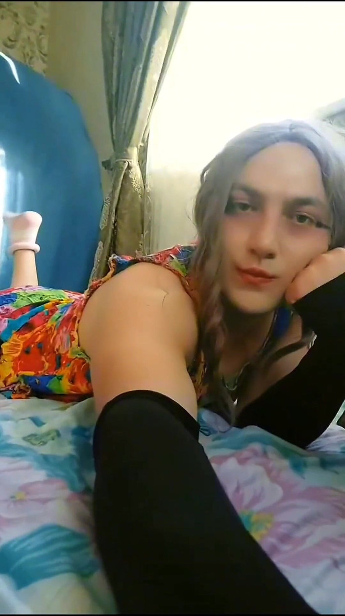 Kitty_Cross: Twerking, großer weißer arsch, transvestiert, sissy, amateur-schwul.