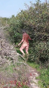 La Nonna È Nudista!