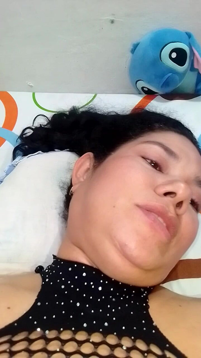 Valkyrieandluigy: 망사에서 빠는 아름다운 신부