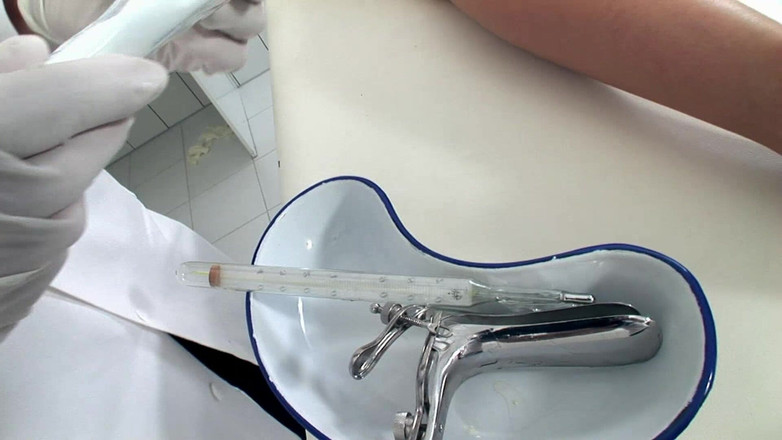 Alfacontent World: Muhteşem sarışın güzellik yıllık muayenesi için geldi