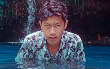 Fuckboyteen: Potřebuji ženu, aby stříkala