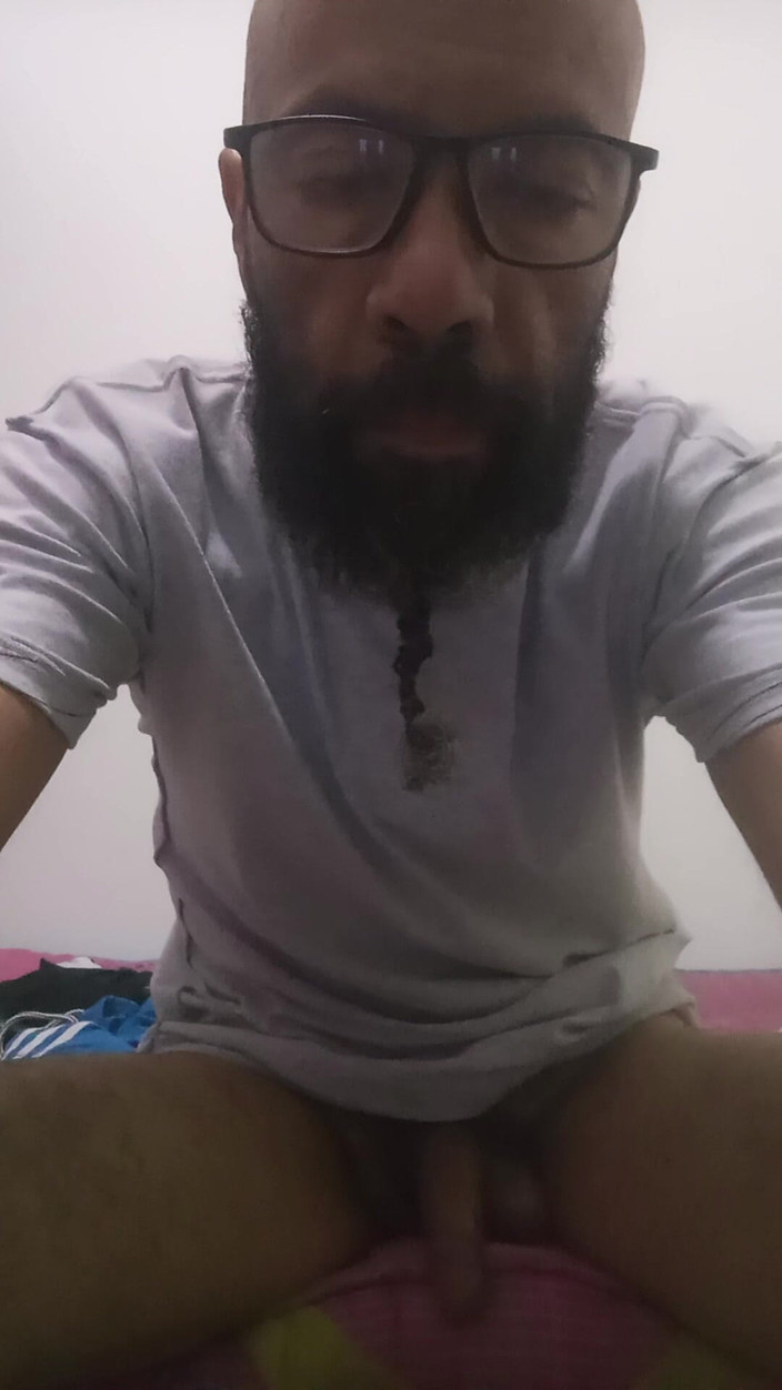 Jhonbahh: Latino Excitat Și Pervers