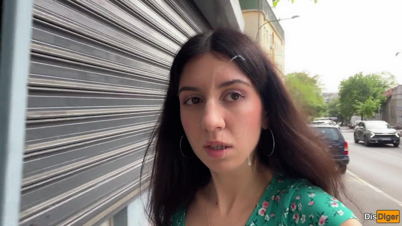 Dis Diger: Se perdi la partita - dovrai camminare in pubblico con sperma...
